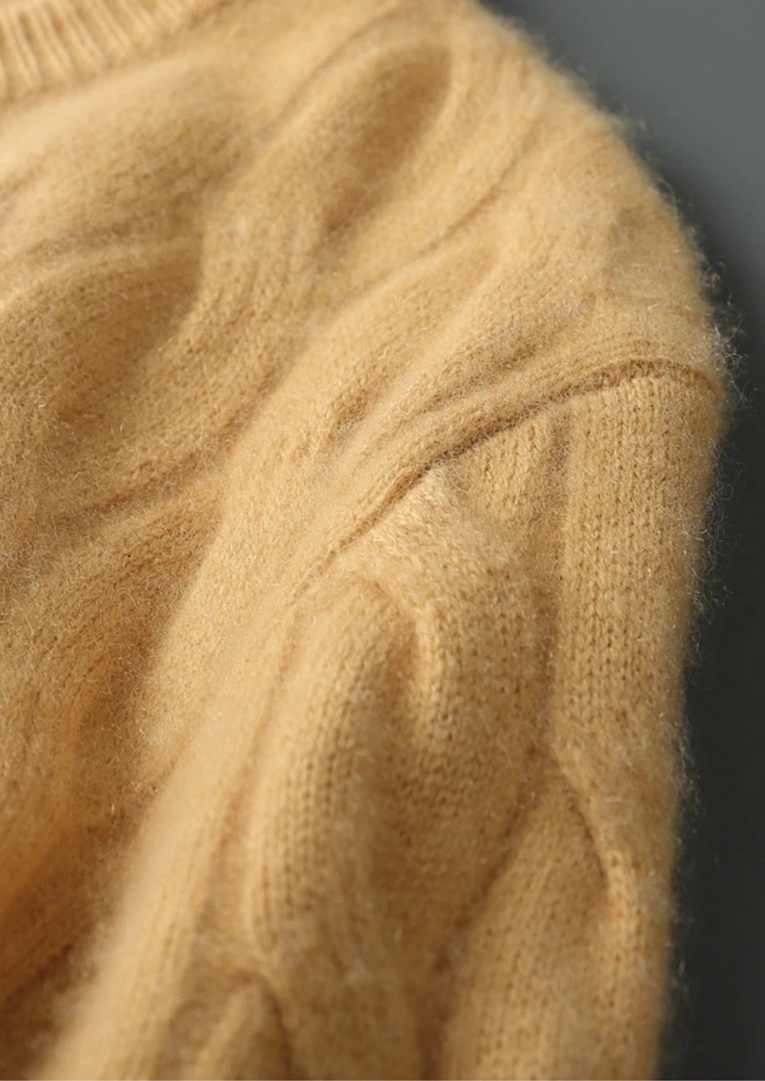 NOBA WOOL CABLE CREWNECK